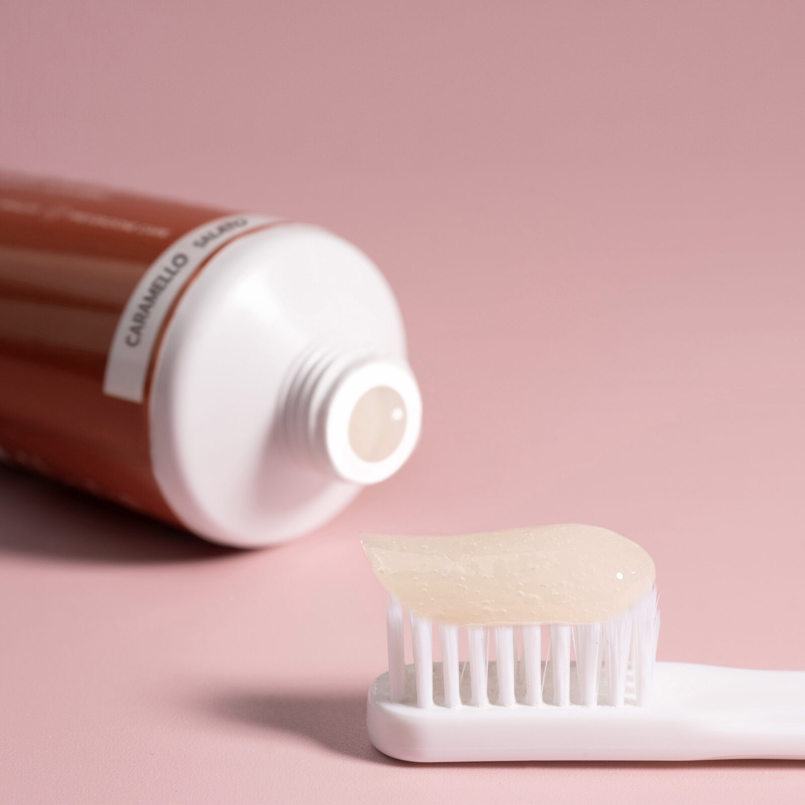 Dentifricio per denti sensibili - Caramello Salato 75ml - immagine 4
